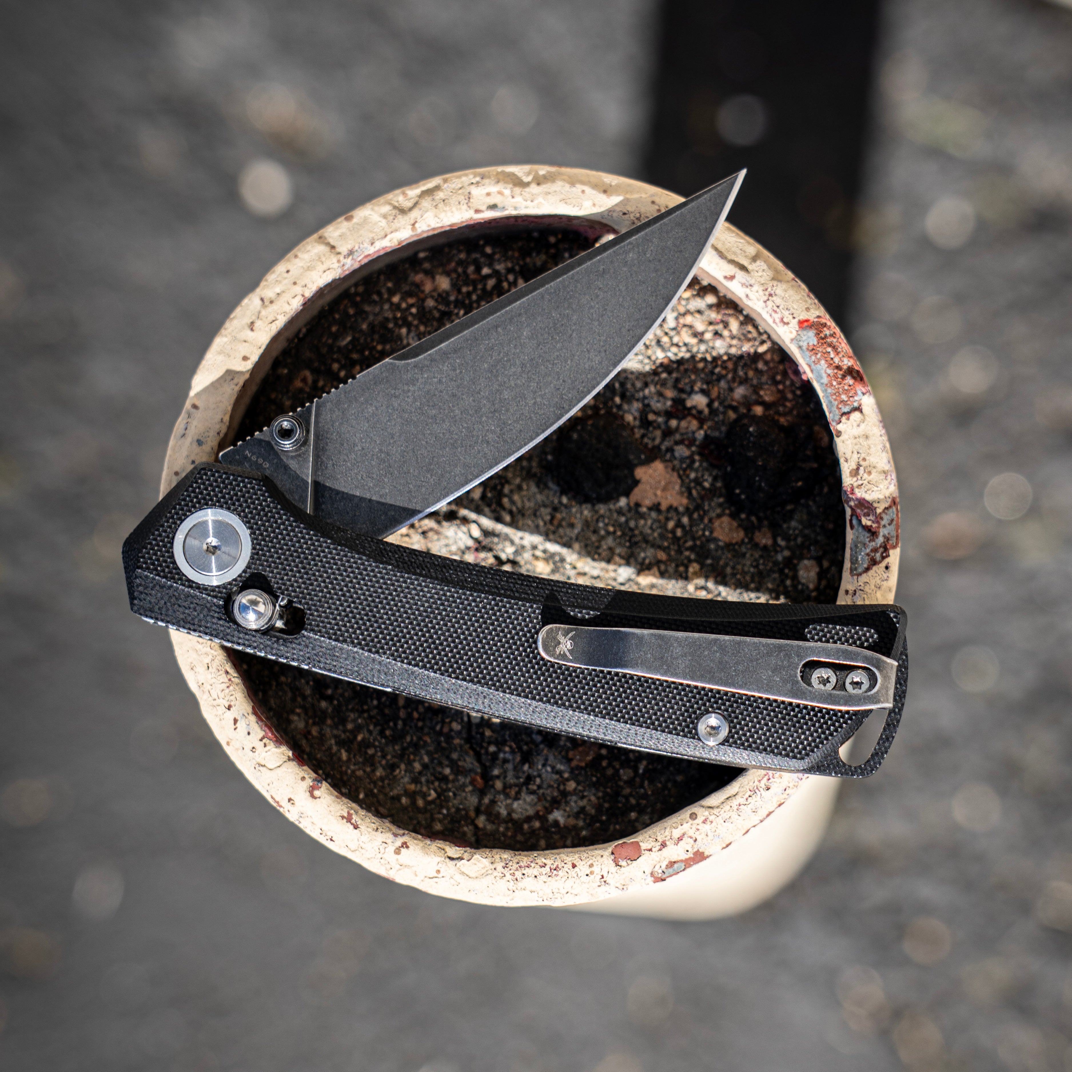 Porpoise Spear Point - Black